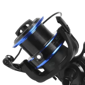 RA-8000 CARRETE PARA PESCA DE SPINNING ROCKAWAY COLOR NEGRO AZUL OKUMA