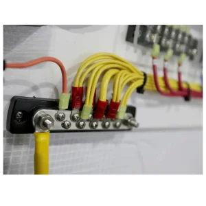 BSE-2300 Barra De Terminales DE 150A – 10 Salidas - Blue Sea System