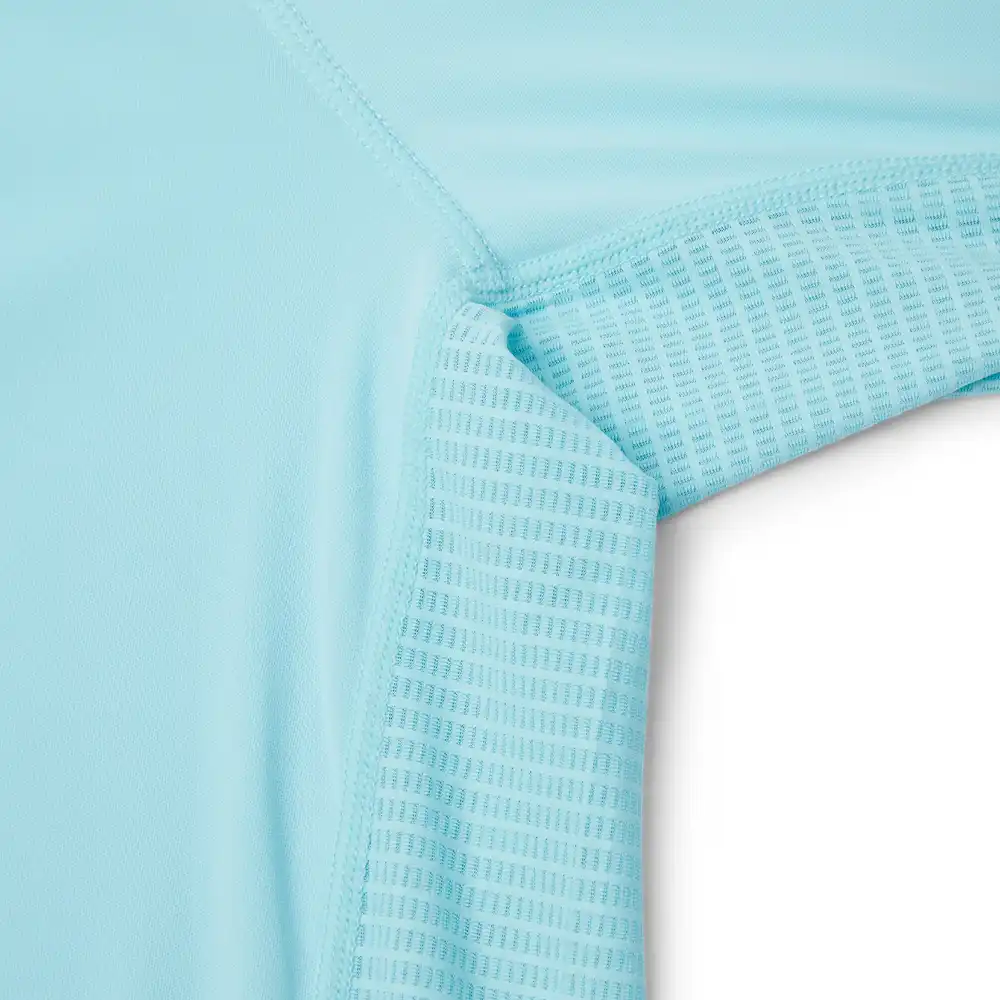 1015242005-TAB PLAYERA CON CAPUCHA VAPORTEK MAP FISH DE MANGA LARGA – COLOR AZUL TAHITÍ – PELAGIC - Imagen 4