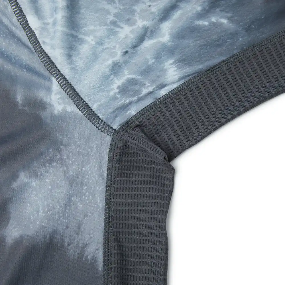 1015243012-GRA PLAYERA CON CAPUCHA VAPORTEK DE MANGA LARGA – COLOR GRAFITO – PELAGIC